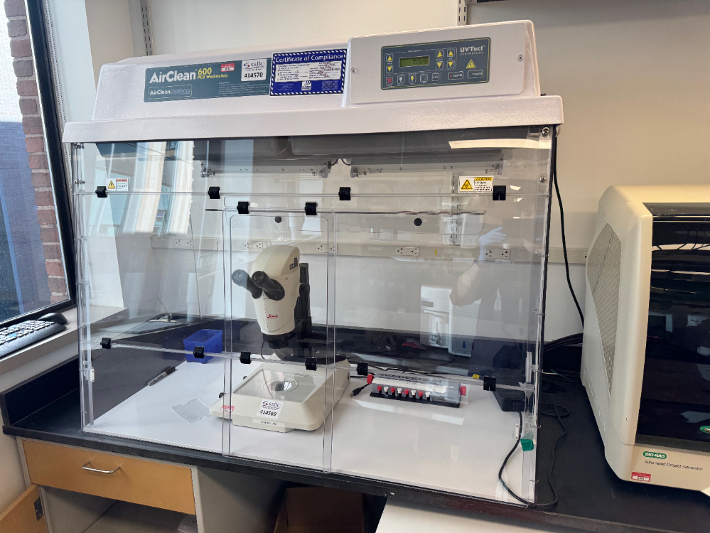 Image of AirClean 600 PCR Workstation